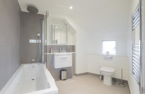 Beautiful Central Apt With Parking - Foto 16