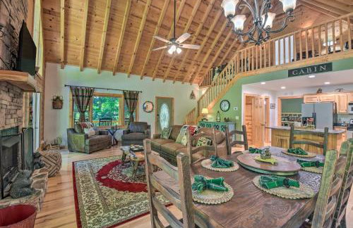 Great for Families! Lavish Hiawassee Cabin - Foto 9