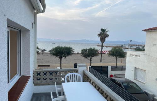 Apartamento en la playa. Free Parking. Free WiFi - Foto 1