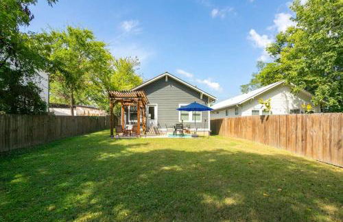 July Discount! Cottage Close to Downtown, Yard - Foto 23