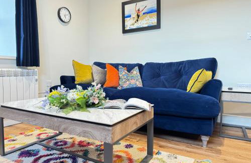 Apartment - Sleeps 2 - Pet Friendly - Parking - Foto 1