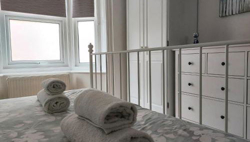Cosy Central Canterbury - Modern Victorian - Foto 3, towels, wardrobe