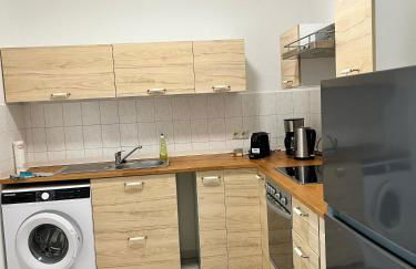 Gegenüber vom Theater - Foto 1