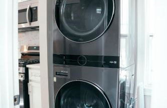 Charm City Luxury 4 Bedroom Brick Home - Foto 60