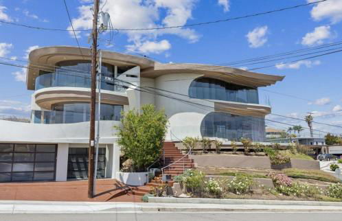 The Wave House! Custom Gem with Panoramic Views, Fire Pit, BBQ, Pool Table - Foto 44