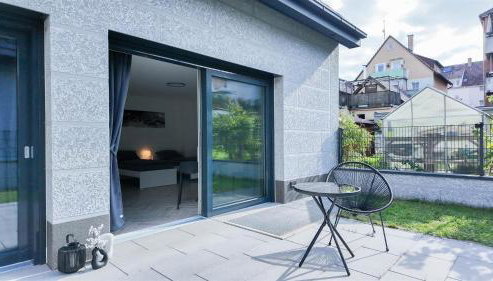 ALFA Stuttgart Doppelzimmer Teeküche Porsche Bosch l Gemeinschaftsbad WIFI SmartTV l Terrasse l Double room with kitchenette and shared bathroom l Terrace BS21A4 - Foto 4