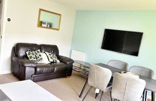 3 bed house with parking near airport - Foto 7