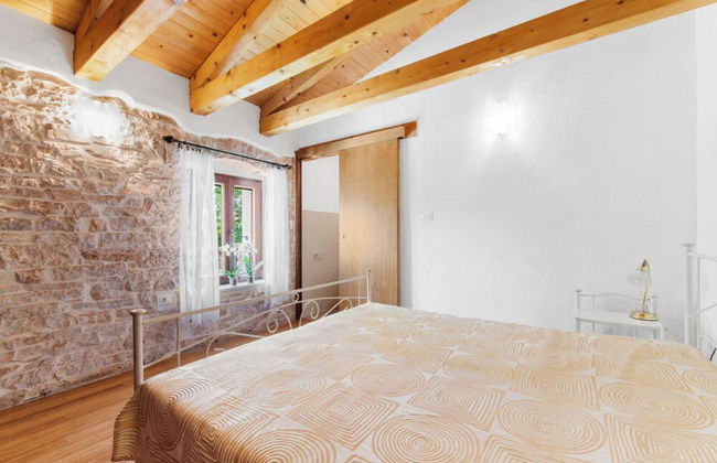 Holiday House with Pool Villa Ladybug - Photo 4