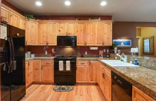 Crystal Charm Amazing 3 BDR Condo Close to Beaches, Casinos, & Skiing! - Foto 29