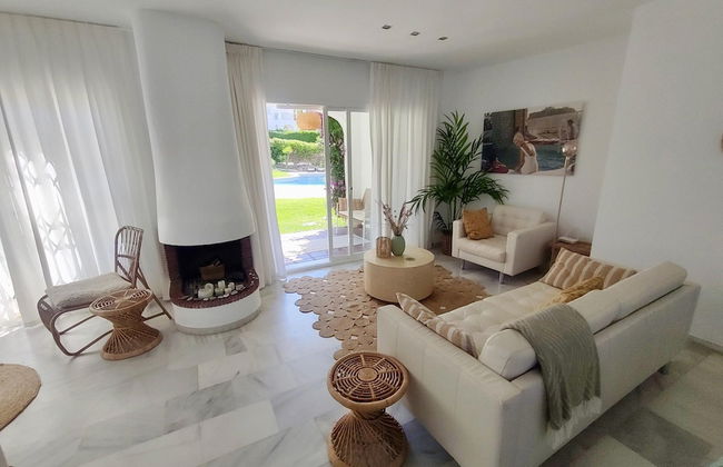 Relaxed Retreat With Pool - Photo 21