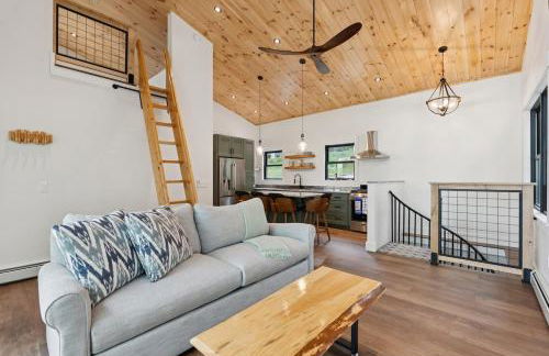 La Casita Little Sebago Lake with hot tub! - Foto 1