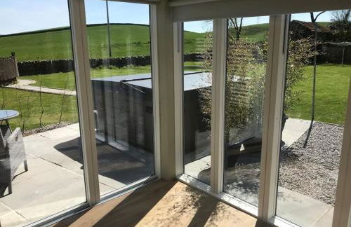 Amazing Cottage & detached Annex sleeps 8, Extra Deep Hot tub, Super Fast wifi, New for 2024 is the addition of Wood Fired Sauna - Foto 21