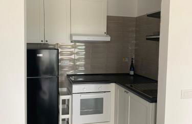 Roberta and Luca cozy apartment with garden, terrace and pool - Foto 8