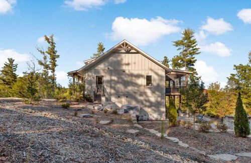 Hilltop Lodge Opulent Lakefront Living in Lake James - Photo 36