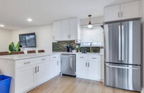 4BD Near DT | Hot Tub, Pingpong & Backyard Fun - Foto 18