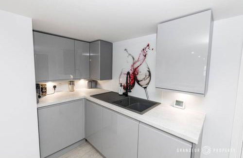 Mousehole by Grandeur Property - Photo 17