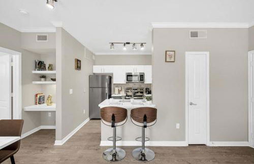 Charming 1BR Easy Access to The Woodlands - Photo 9