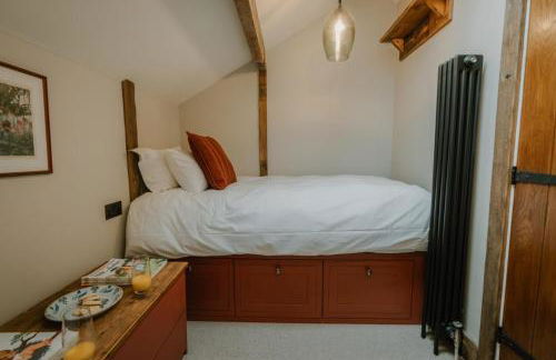 The Carriage House by Birch Stays - Photo 38