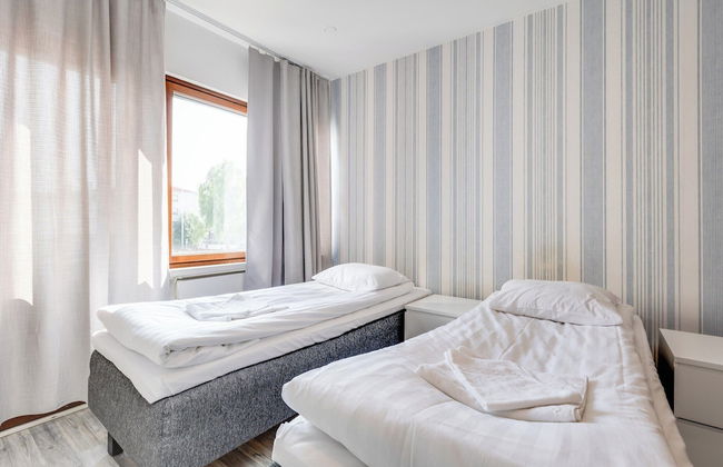 Santa's Holiday Homes - Photo 19