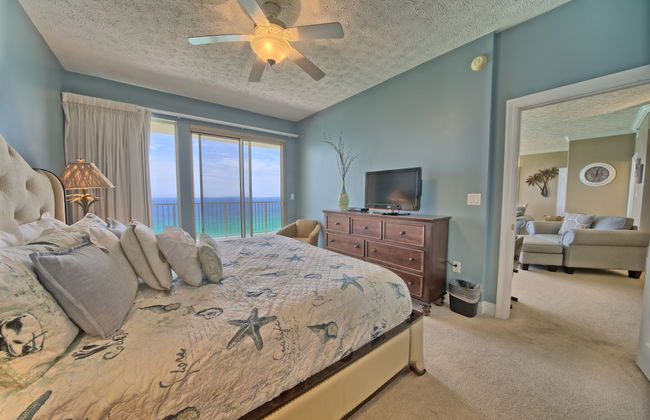 Relaxing Beachfront Condo with Beach Access - Unit 1603 by RedAwning - Foto 11