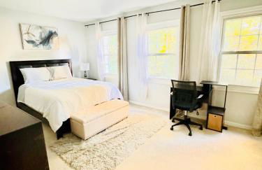 Charming 4BR 4BA Townhouse In Annandale, VA - Foto 40