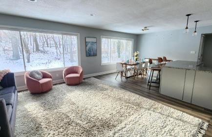 Sprawling Woodland Retreat - Foto 28