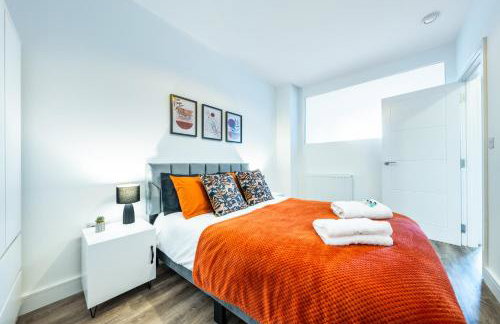 Potters Bar 2 Bed Apartment - Free Parking - Private Bathroom - Long Stay Ideal for Contractors - Foto 1