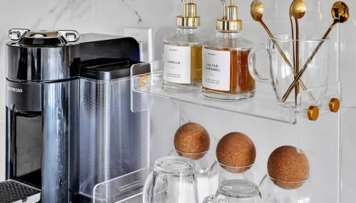 Entire Home with Local Restaurants and Lodges - Photo 5