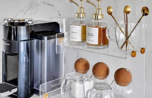 Entire Home with Local Restaurants and Lodges - Foto 5