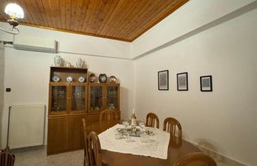 TRADITIONAL HOUSE IN THE VILLAGE - Foto 4