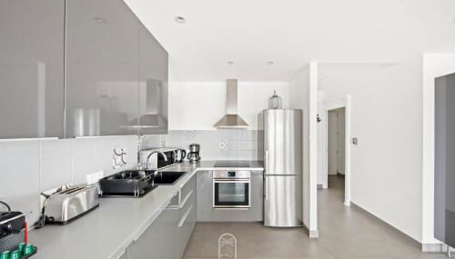 Villa Antoine Appartement RDJ Vue mer CLiM Wifi parking plage 50m La Garonne - Foto 4