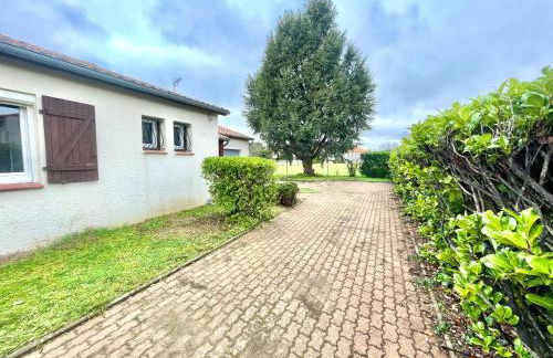 " Au coin du Lys " Garage - Jardin - Wifi - Foto 25