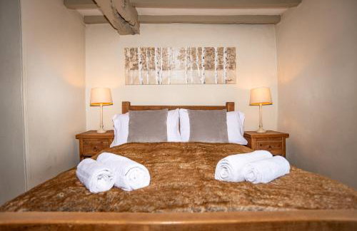 Historical Sherwood Forest Cottages - Sleeps 16 - Foto 11