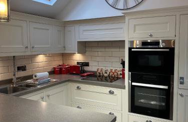 Comfortable 1-Bedroom Stay in Holt with Reliable Wi-Fi - Foto 1