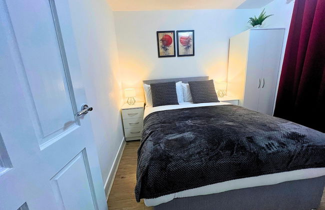 City Nearby - Parking - Wifi - Garden - Sleeps 4 - Foto 5