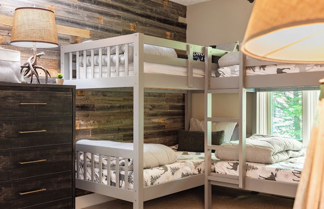 The Après-alpine by Avantstay Cozy Modern Cabin w/ Deck - Foto 5