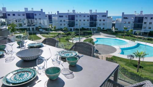 Mara's Apartments Higuerón West - Luxurious & Sunny - Foto 1