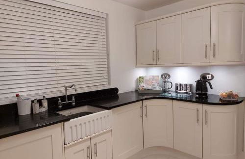 Riverside Retreat - Photo 36