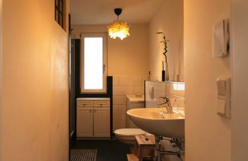 Wölkchen - Wohnung mit Balkon, Holzdielen & TV - Foto 28