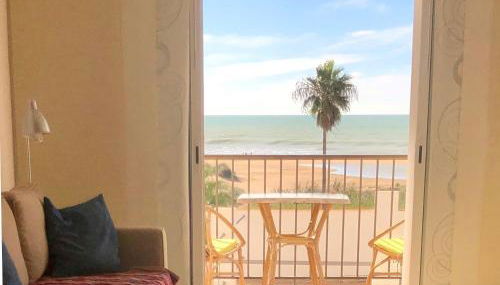 Frente al mar 1ª línea de playa - Foto 3