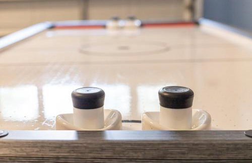 514 - Make Yourself at Home on our Private Pool Deck with Spa - Photo 41