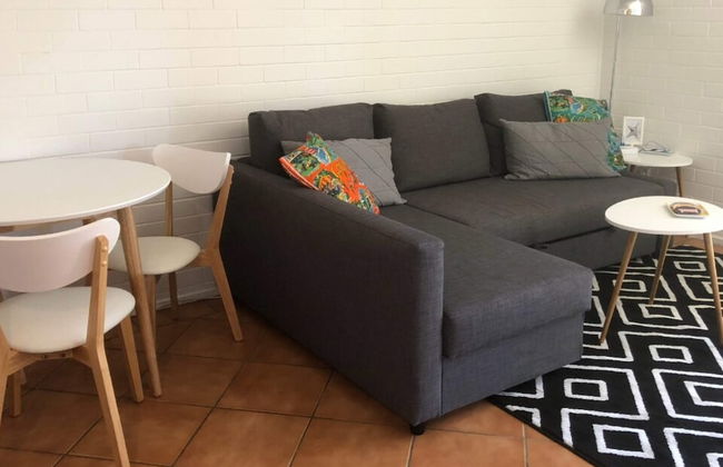 Lovely 1 Bedroom Apartment Steps to the Beach - Photo 5