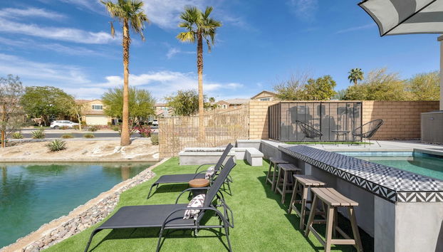 Lakefront w/ Private Pool, Great for Festival Season Lago Luxe by Avantstay - Foto 5, Interni