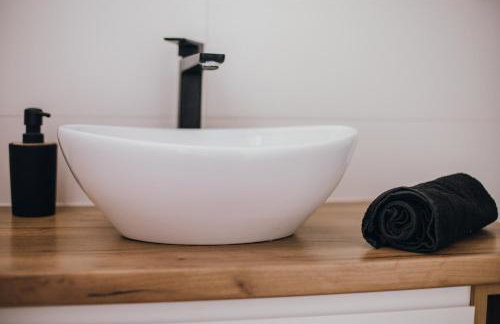 Leśne zacisze - dom z kominkiem i balią - Foto 14