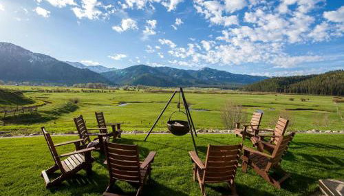 Charming Vacation Rental for Large Groups near Yellowstone National Park, Wyoming - Foto 4