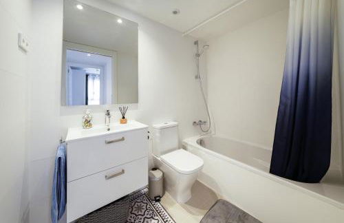 Sunsets and the pool in Barcelona - Foto 19