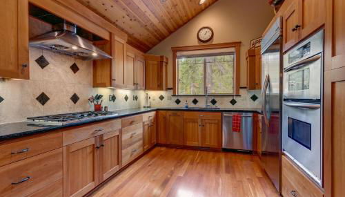 High Country Lodge by Tahoe Getaways - Tahoe Donner 4BR w Hot Tub, Air Conditioning, EV, HOA, Shuffleboard and Horse Shoe Pit - Foto 2