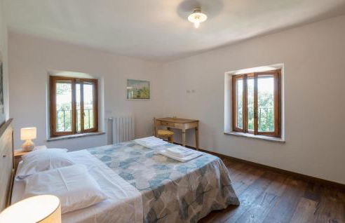 Nice Apartment In Avigliano Umbro - Foto 8