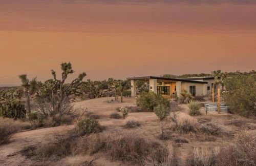 Skyline Ridge- Modern Residence w Sprawling Views - Foto 13