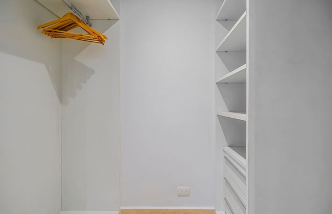 w Prestigious 1BR w Fantastic Balcony in YOO - Foto 25